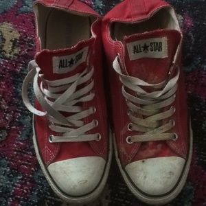 Converse chucks Red size 10 men’s used dirty beat